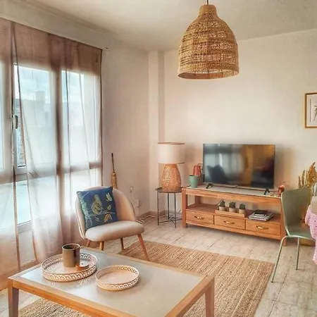 3 Bedrooms Seaview In Historical Center